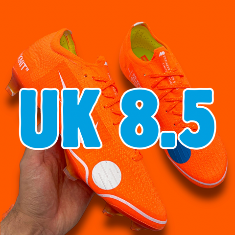 UK 8.5 Football Boots