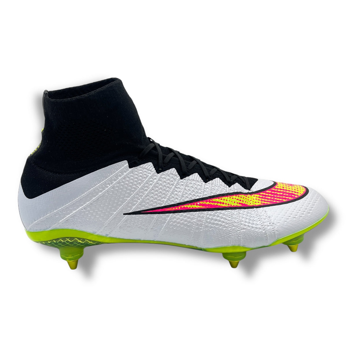 A65A0EFC-0841-4F74-A9B1-