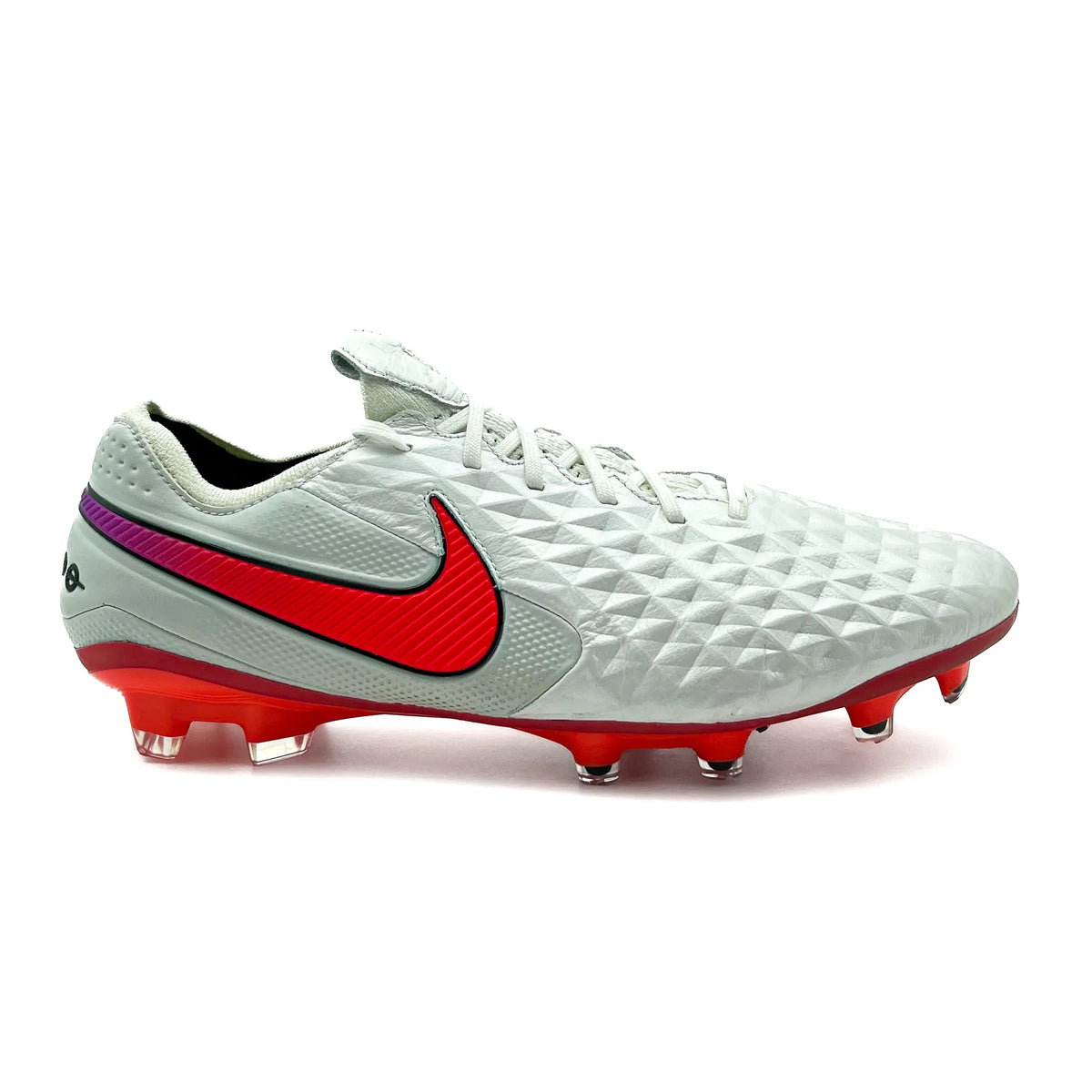 Nike Tiempo サッカーシューズ ホワイト/レッド Nike Tiempo Legend 10 Elite LV8 FG - SoccerWorld - SoccerWorld