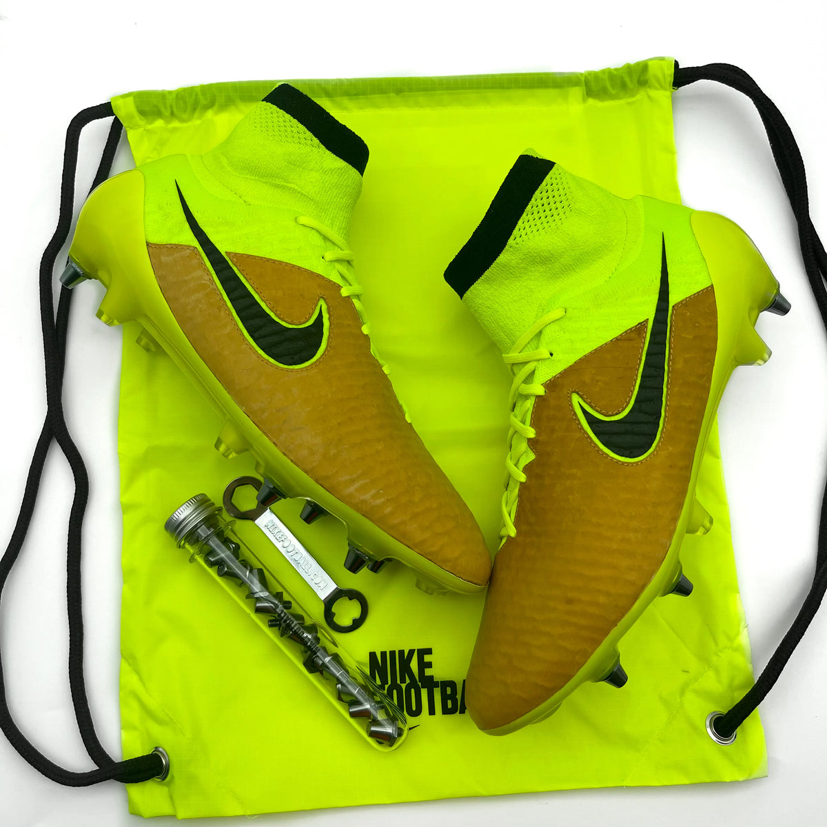 Tech Craft Magista Obra Black Volt Nike Magista Obra Leather FG