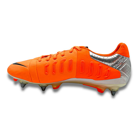 Nike CTR 360 Maestri III SG-PRO ELITE 'Atomic Orange/Black/Total