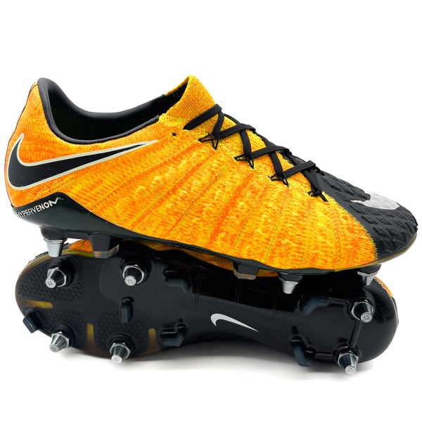 Nike Hypervenom Phantom 3 SG-PRO – Boots Plug