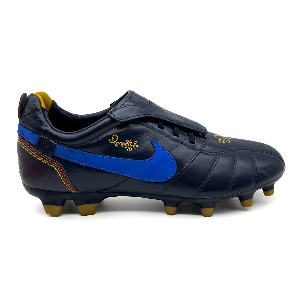 Ronaldinho football boots sales