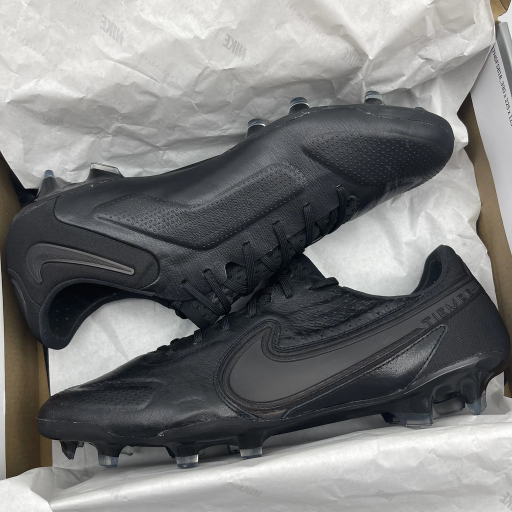 Tiempo legend blackout hotsell